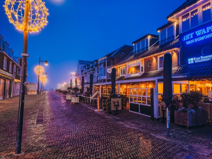 Egmond winkelstraat winter