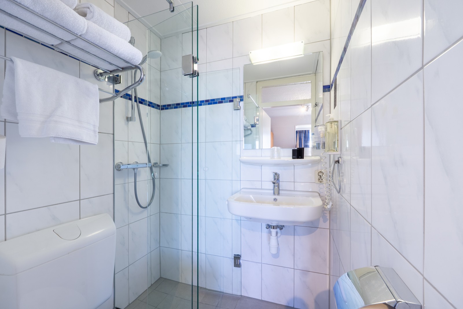 DB_Standaardkamer_badkamer02.jpg